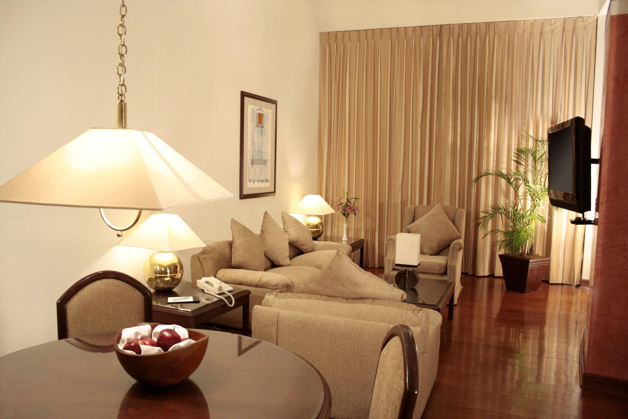 Thunderbird Hotel Fiesta & Casino Lima Phòng bức ảnh